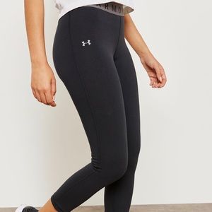 UNDER ARMOUR CAPRI FIT LEGGINGS (NEW)